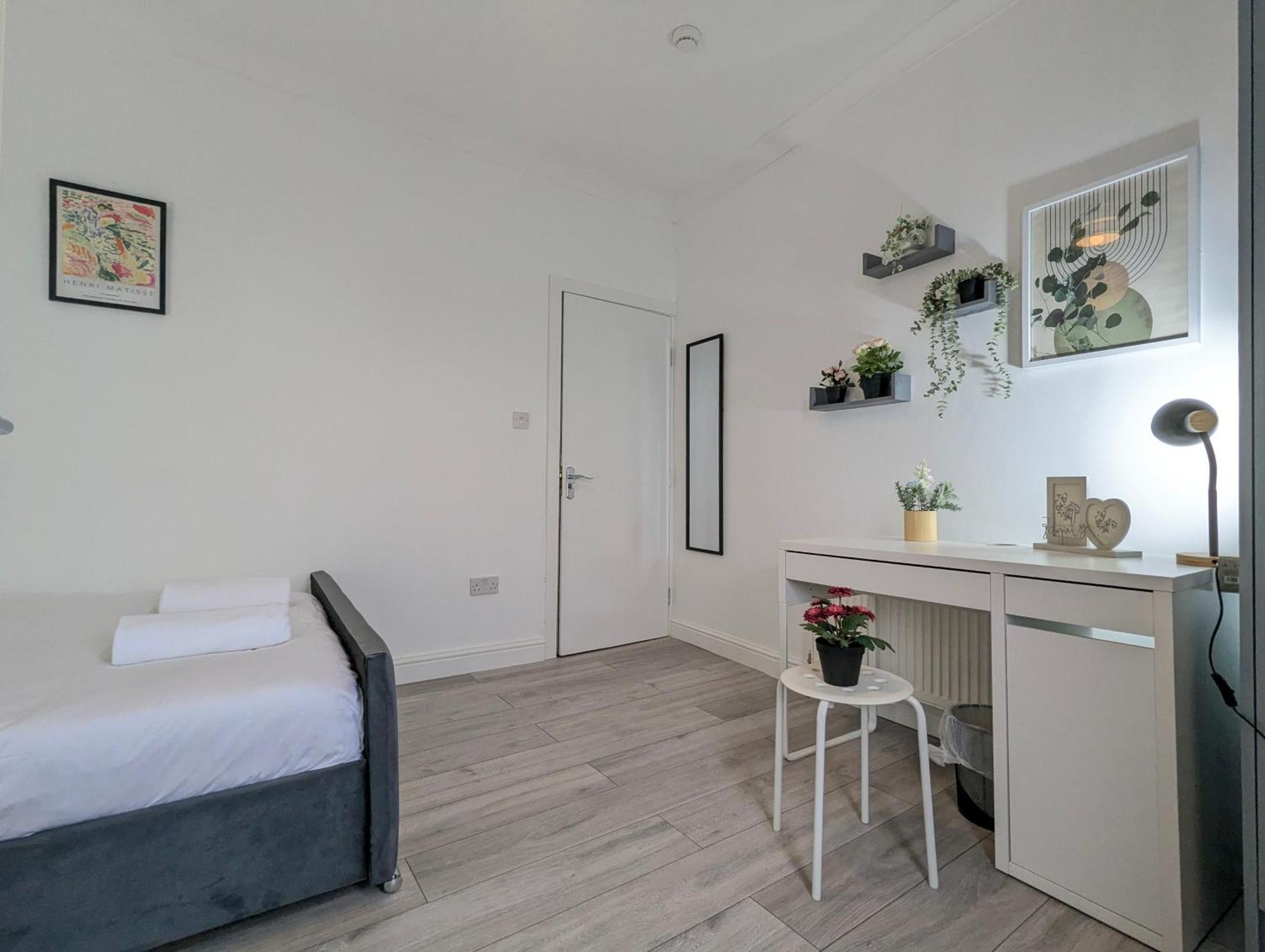 Modern Double W Private Bath & Free Parking Casa vacanze