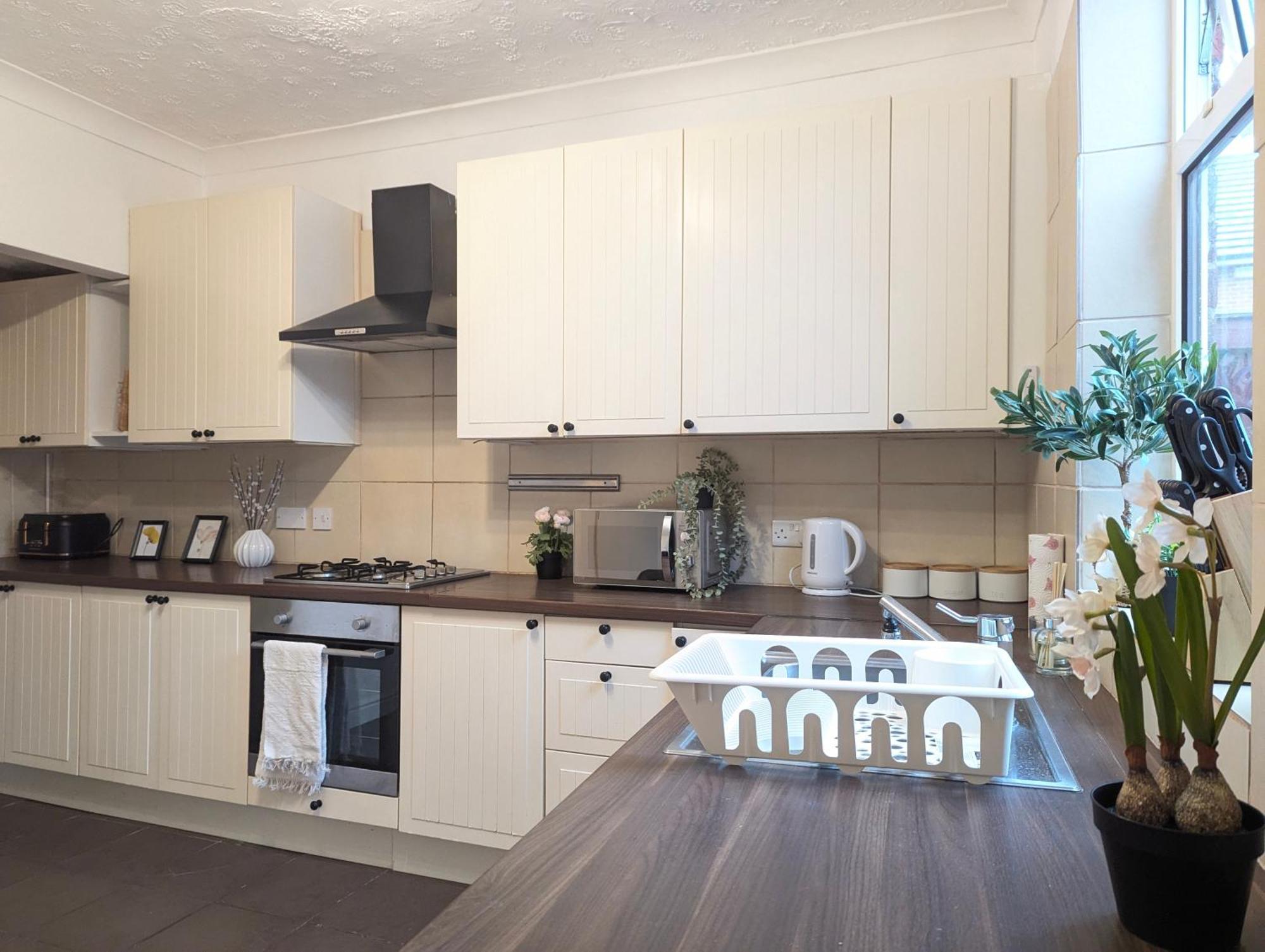 Modern Double W Private Bath & Free Parking * York